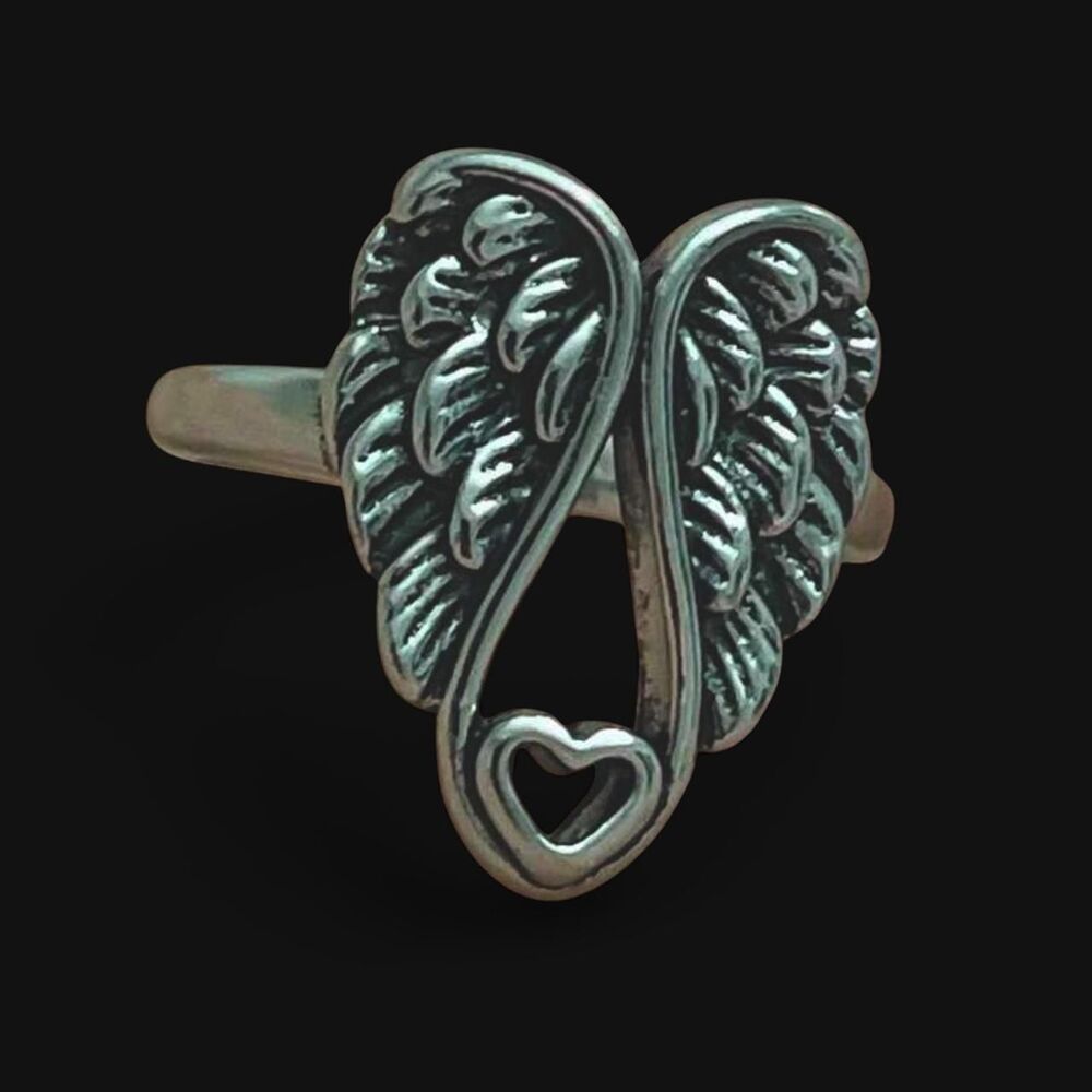 ethereal angel wing heart ring🐰